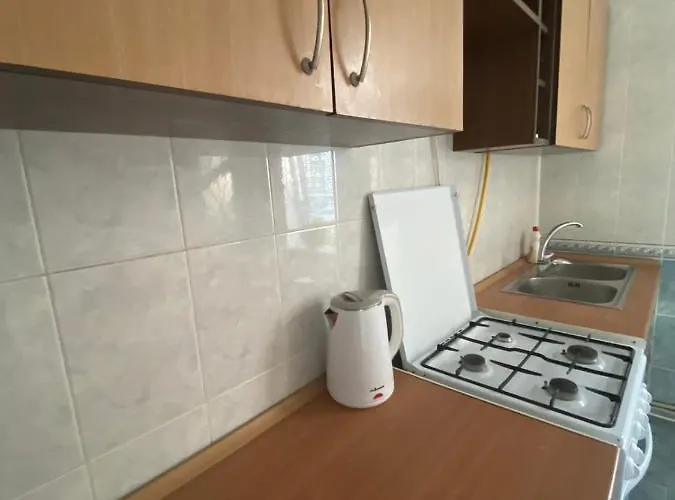 Apartamento 2 Bedroom On Tomashivskogo Street 7 *